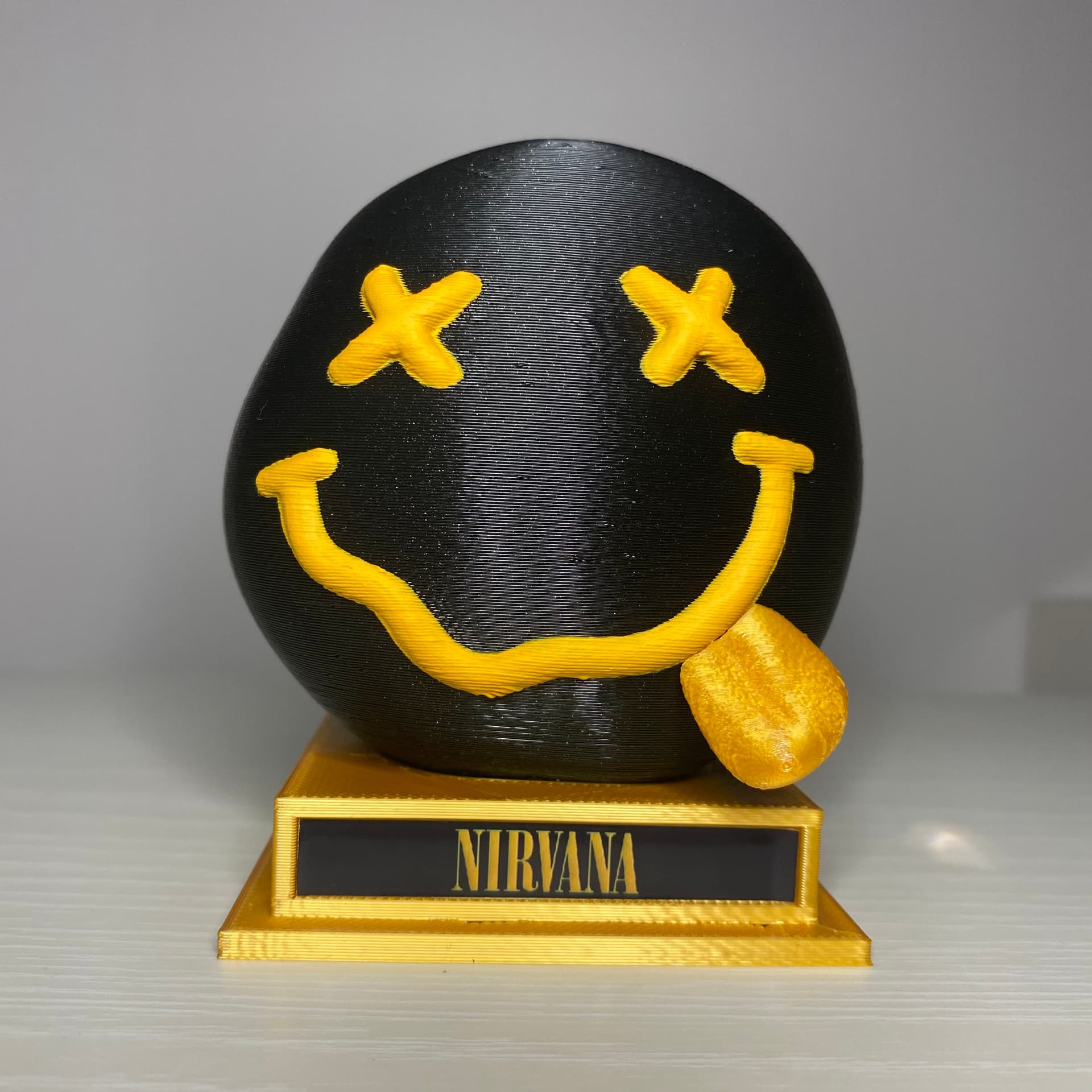 Escultura Artesanal Troféu Smiley Rock